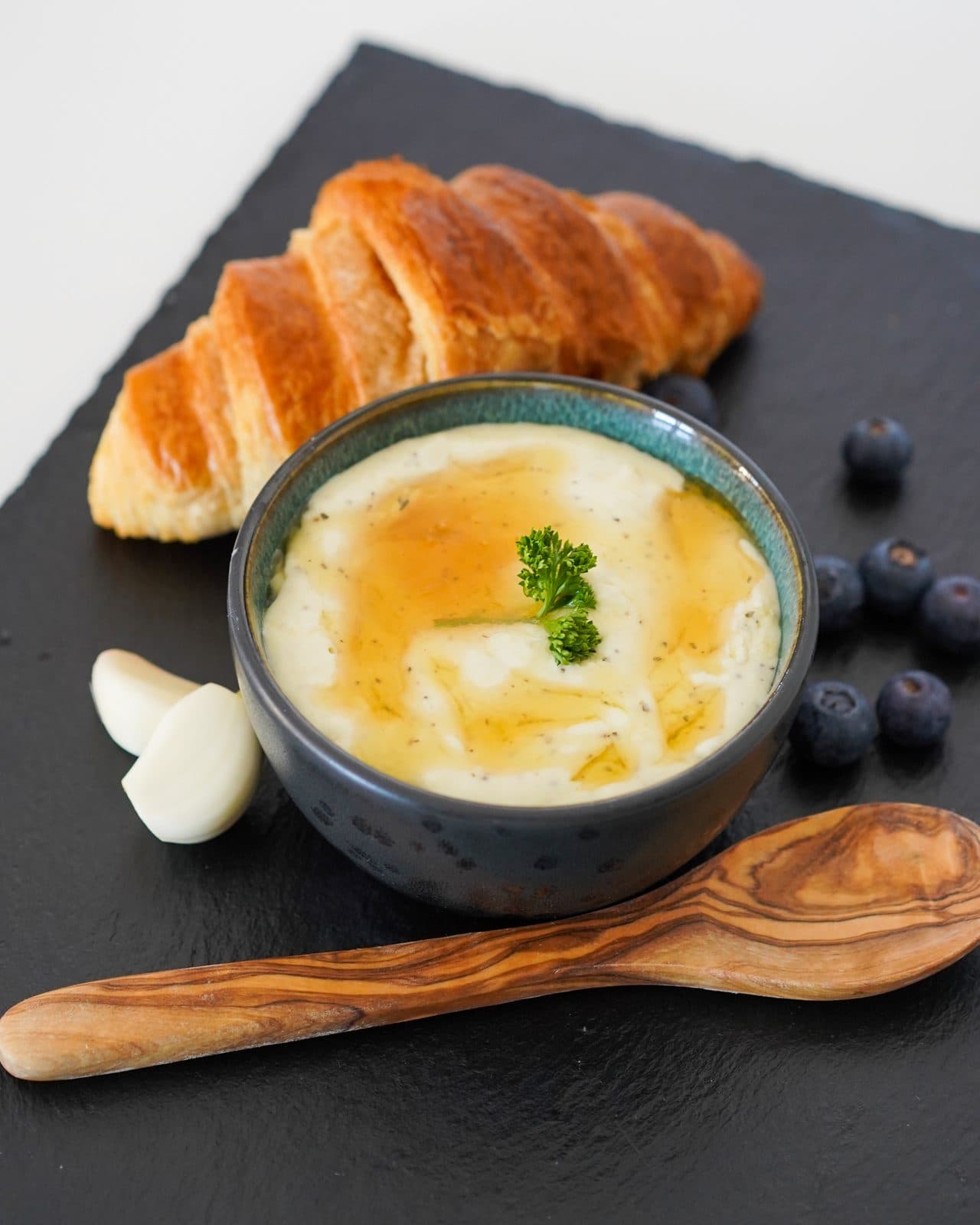 Heimagerður camembert-smurostur með hunangi